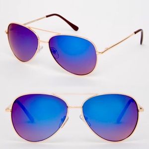 Royal Blue mirrored aviator sunnies